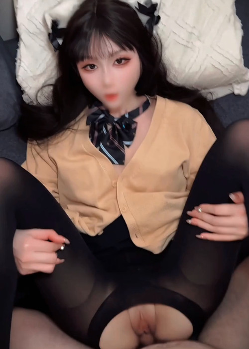 自购鸡教练真空JK小毛衣＋厚黑连裤袜