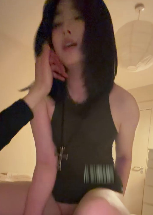 街头挑战骚气的噗噗今天真空挑战和小哥哥约会一天