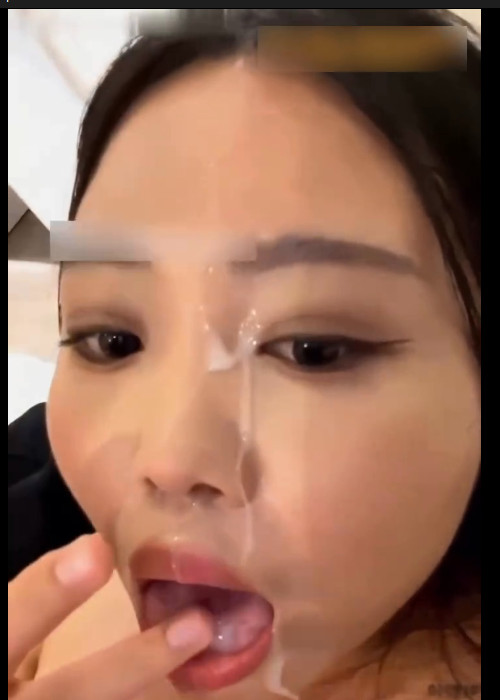 被颜射的一脸懵逼